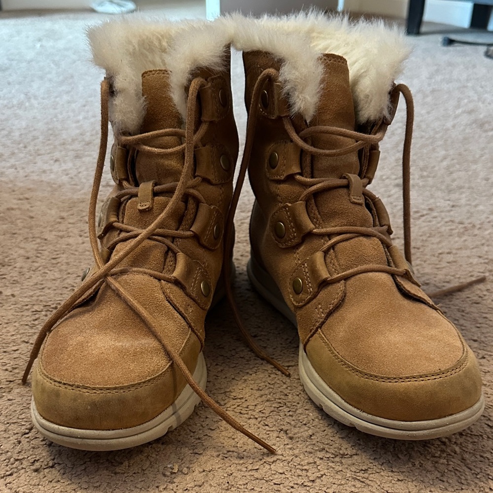 Sorel Brown Suede Boots - Picture 2 of 6